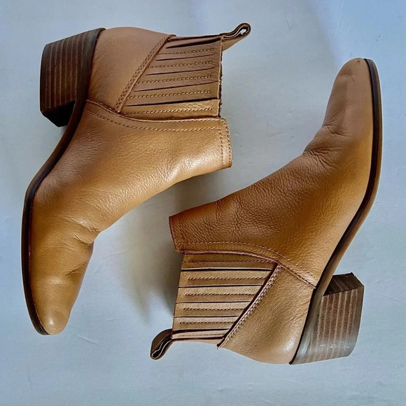 Lucky Brand Ilsse Tan Leather Ankle Booties Pull On Size 6.5 - Picture 4 of 11